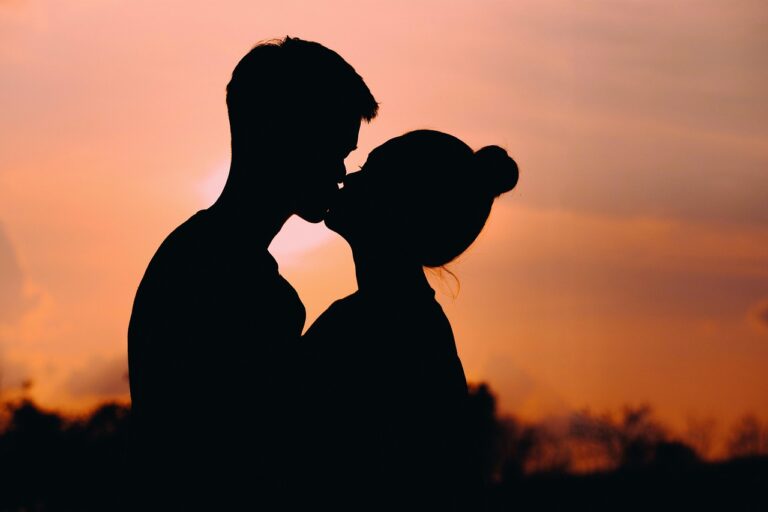 couple-6615590_1280